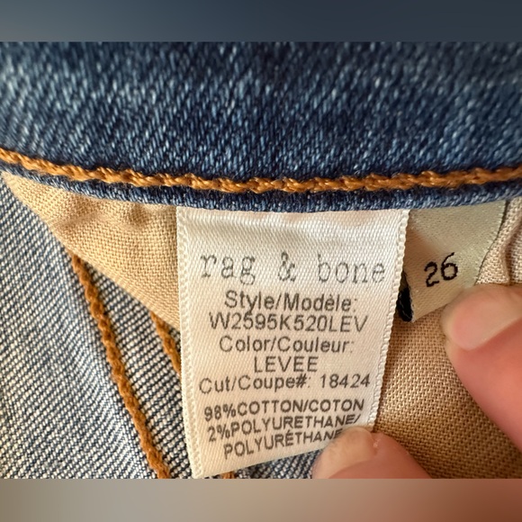 Rag and Bone women’s skinny jeans, size 26, like new, raw hem, in Levee wash - Picture 3 of 3